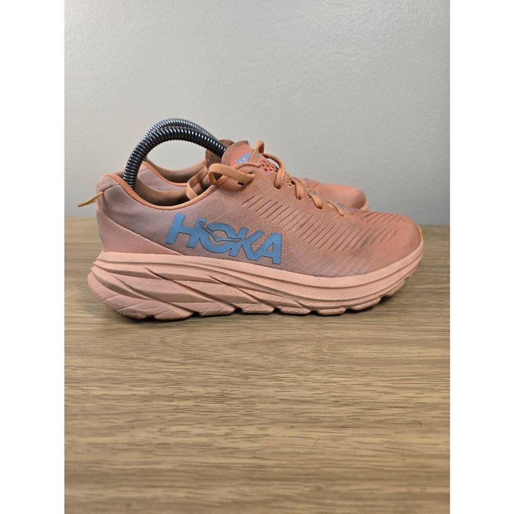 Hoka Rincon 3 Shoes Womens 7.5 Shell Coral Peach Road Track Running Trainer
